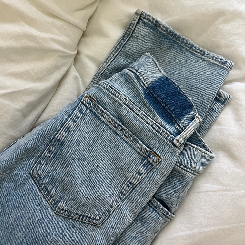 Abercrombie & Fitch The 90s Straight Ultra High Rise- Curve Love